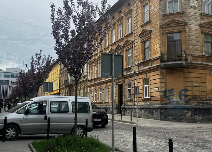 Apartamento Iren Forum Leópolis